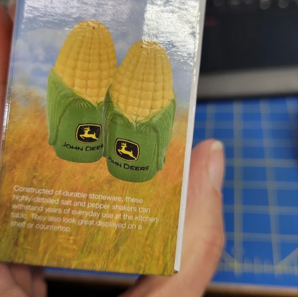John Deere Corn Cob  Salt & Pepper Shaker Set 3